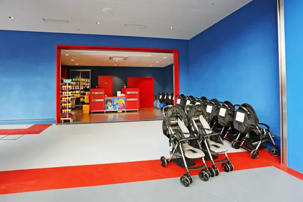 legoland rent stroller