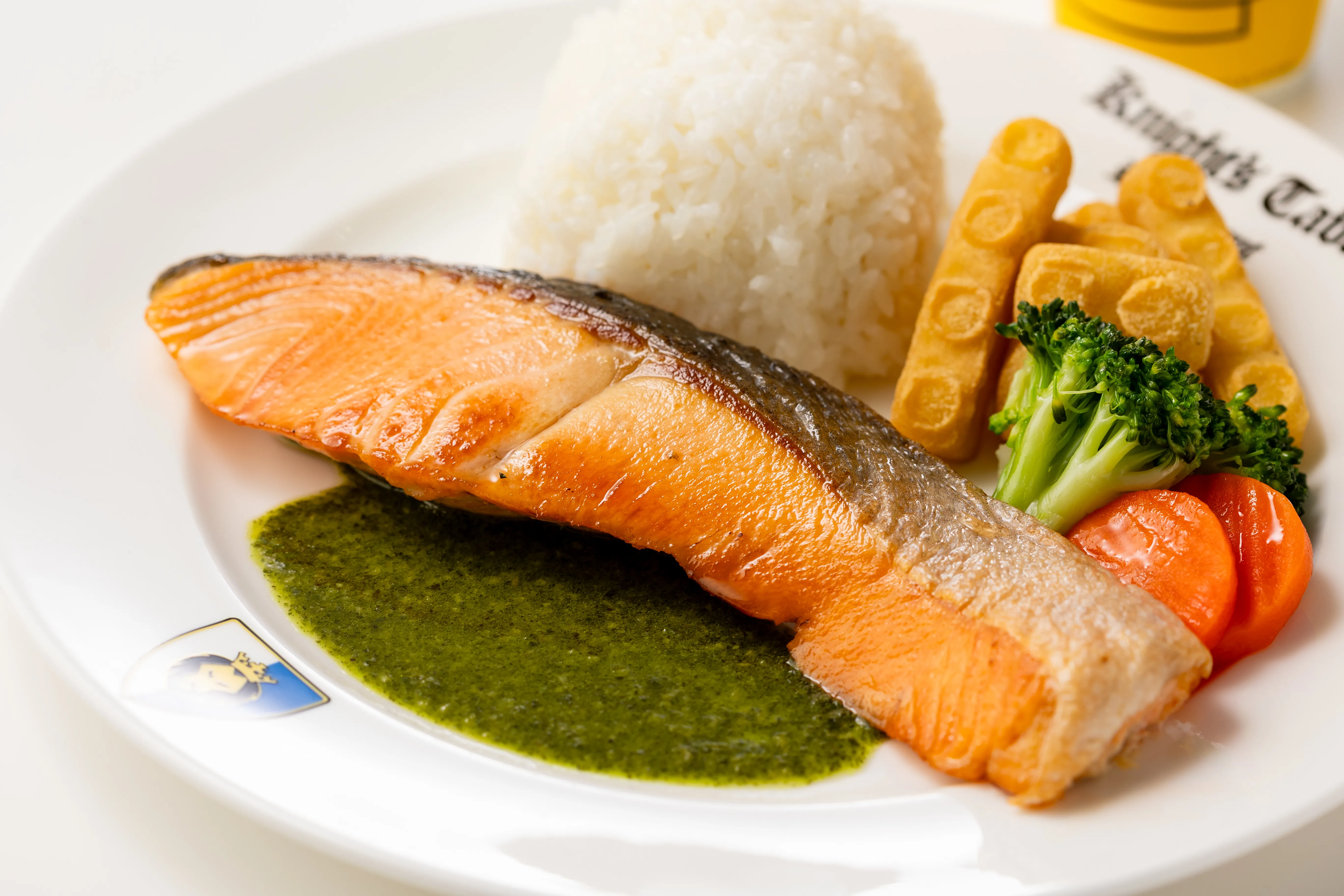 Ktr＿Salmon Saute Set With Basil Sauce
