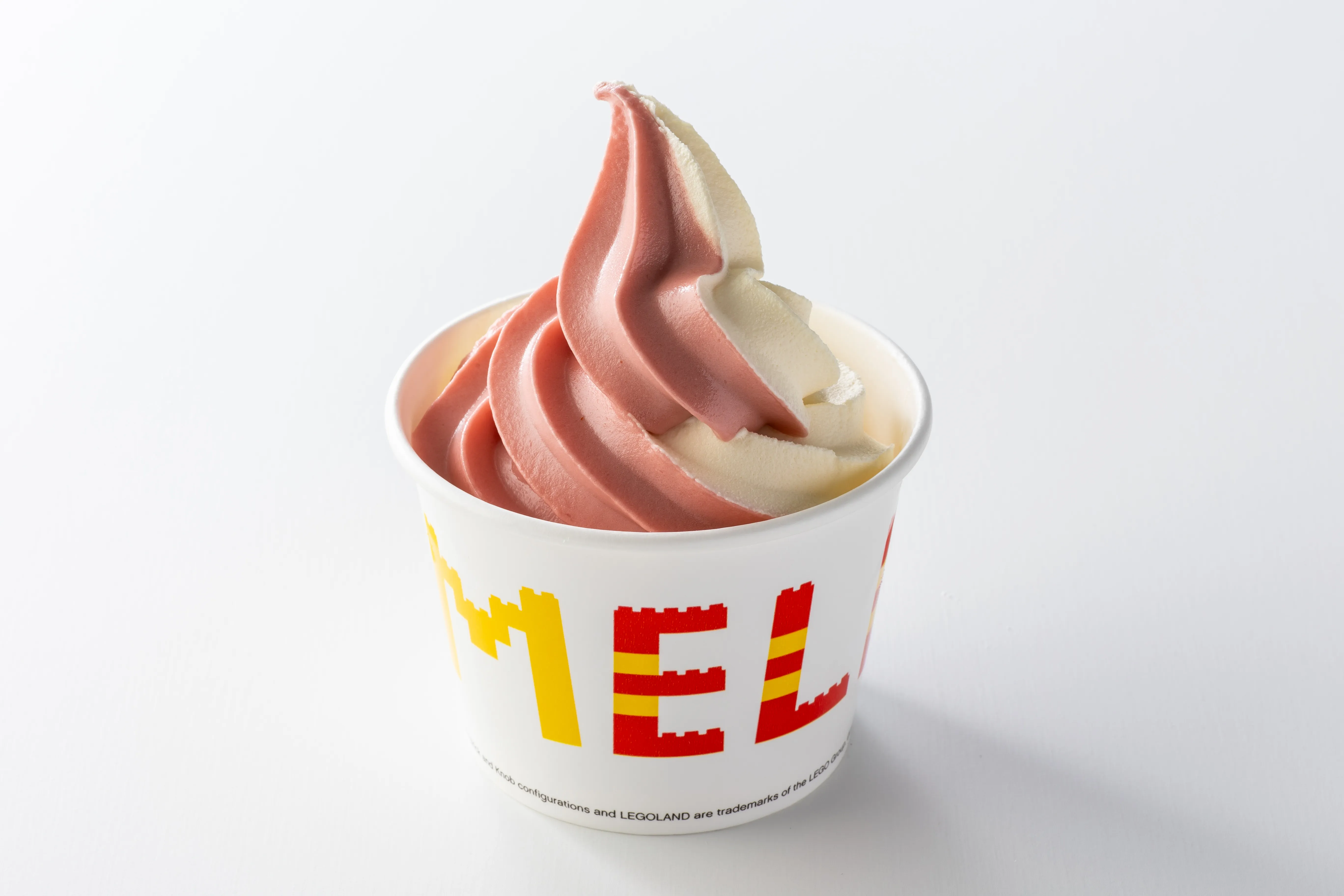 Seasonal Soft Serve Ice Cream Mix Amaou Strawberry ＆ Vanilla Cup
