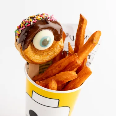 Black Monster Danish Roll Cup